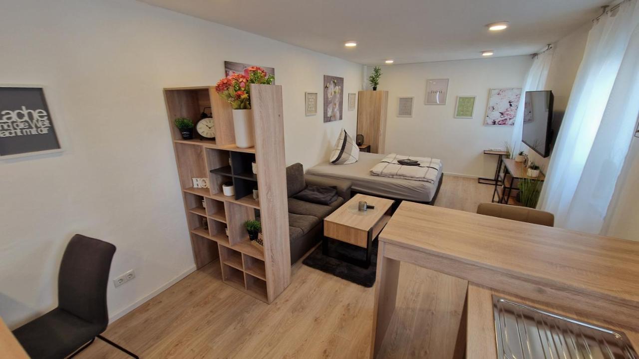Appartment-Ferienwohnung Mit Kueche, Bad, Kostenlos Wlan, Modern Eingerichtet 罗丁 外观 照片