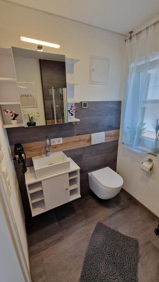 Appartment-Ferienwohnung Mit Kueche, Bad, Kostenlos Wlan, Modern Eingerichtet 罗丁 外观 照片