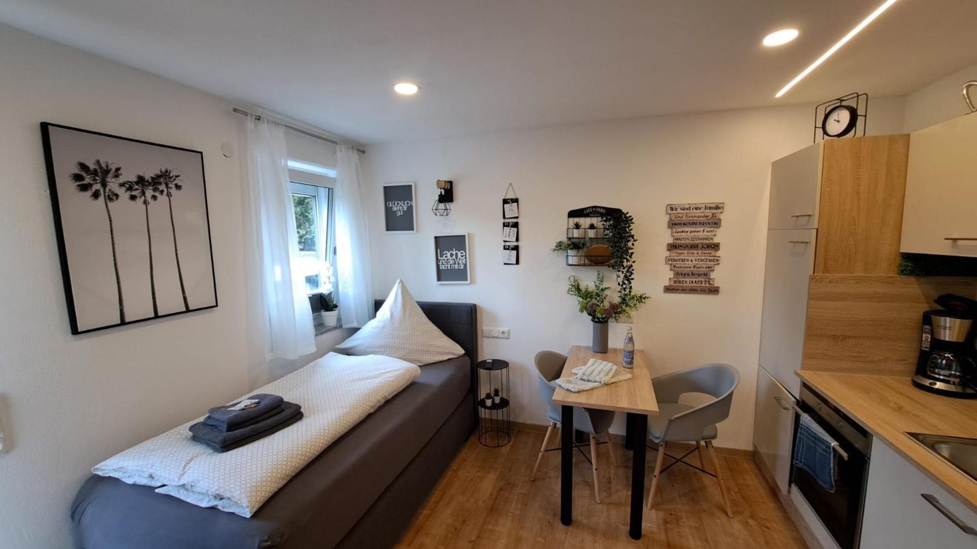Appartment-Ferienwohnung Mit Kueche, Bad, Kostenlos Wlan, Modern Eingerichtet 罗丁 客房 照片