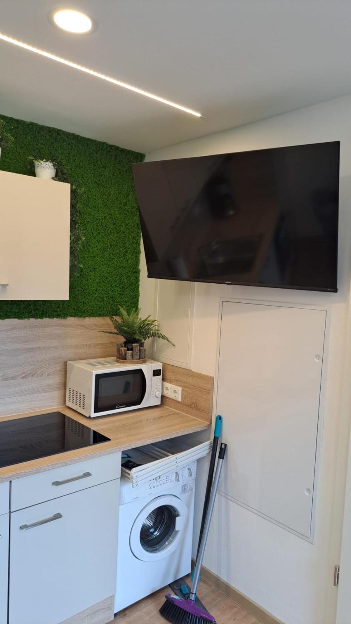 Appartment-Ferienwohnung Mit Kueche, Bad, Kostenlos Wlan, Modern Eingerichtet 罗丁 客房 照片